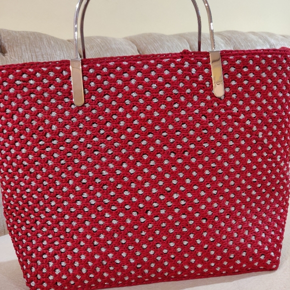 Red and Silver Handmade Korean Ladies Purse - Picture 2 of 4